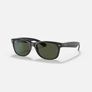 New Wayfarer Classic Ray-ban sunglasses